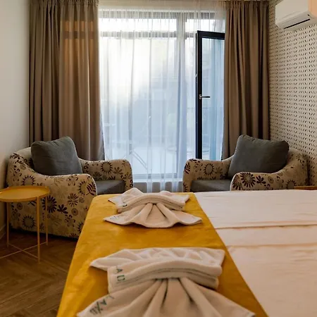 Family Laxo 2* Obzor